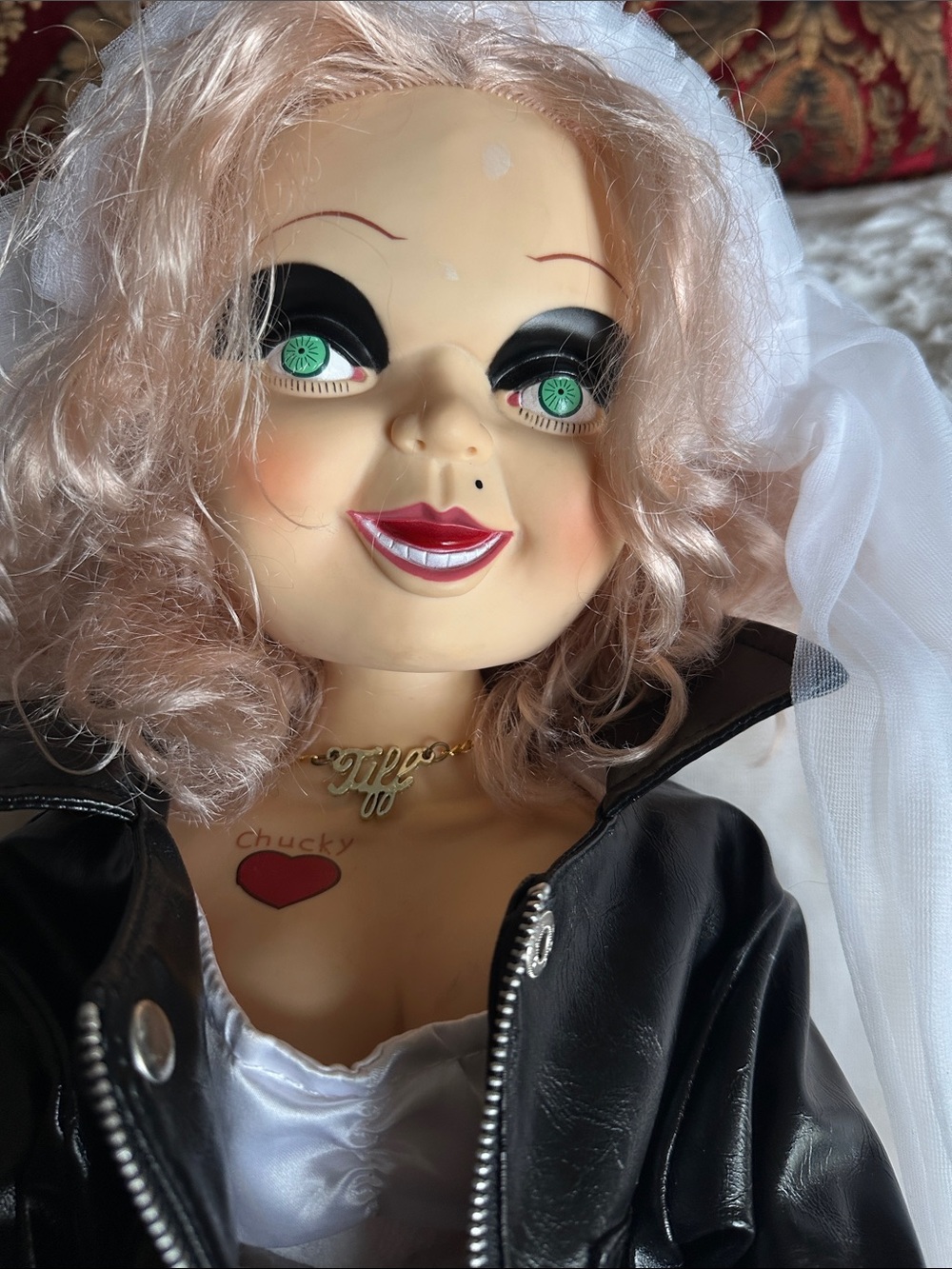 Tiffany from Bride of Chucky with this impressive life-siz